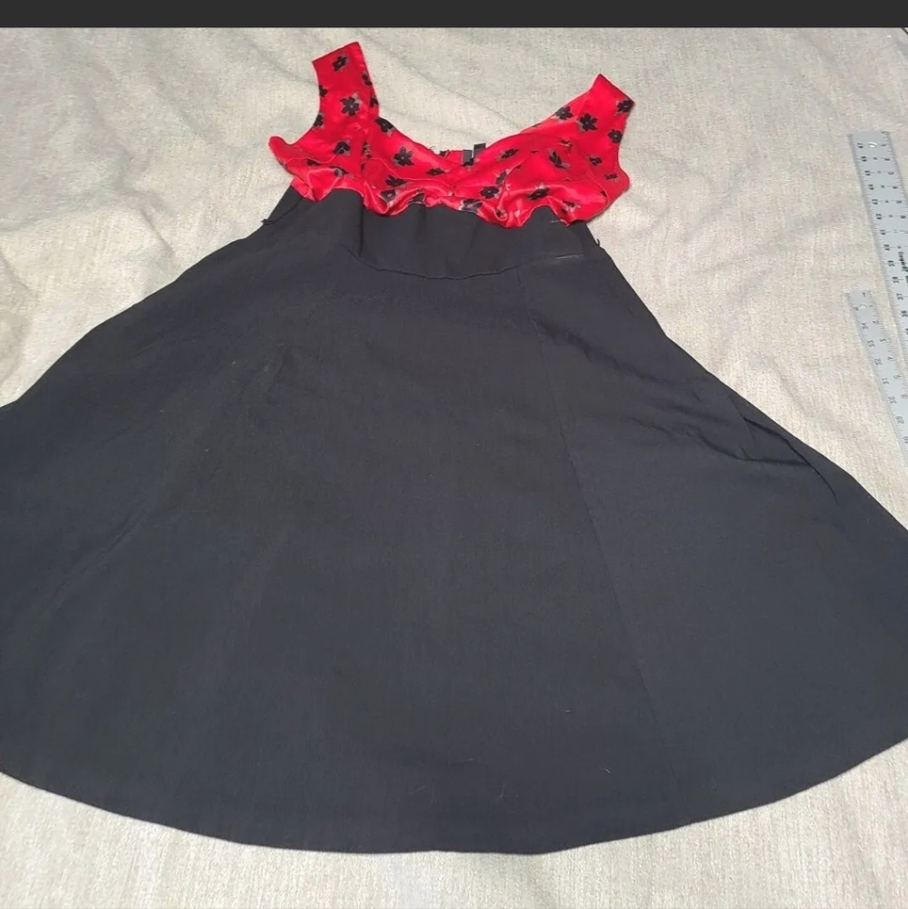 Torrid  Dress  Black & Red  sleeveless  size 14